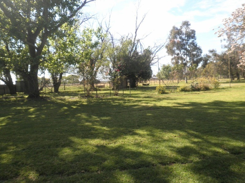 12 Woolstons Lane, Swan Hill VIC 3585