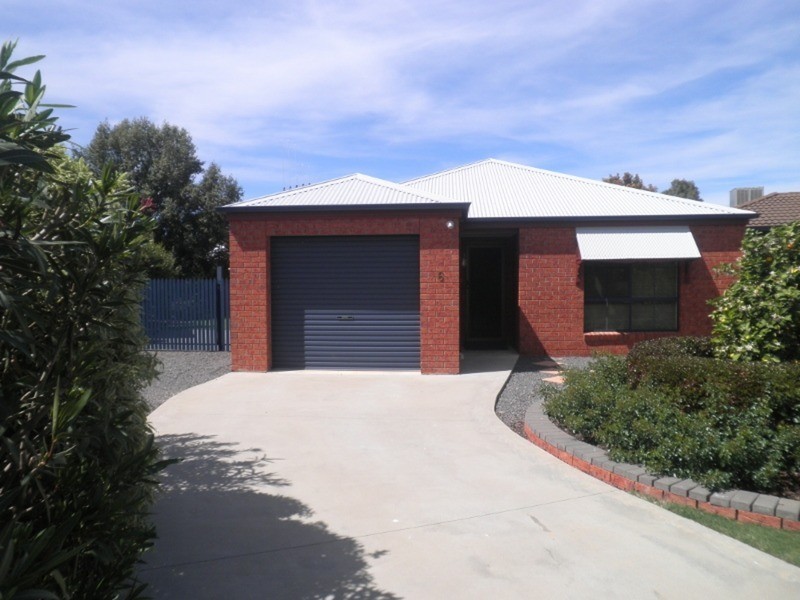 6 Wilkins Grove, Swan Hill VIC 3585