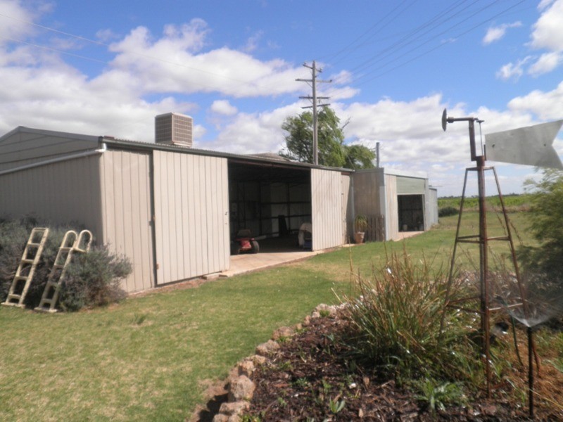 696 Woorinen Road, Swan Hill VIC 3585