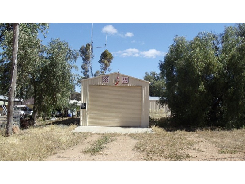 11 Murray Valley Highway, Boundary Bend VIC 3599