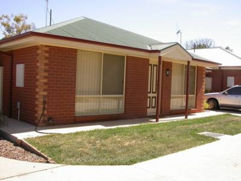 3/131 Stradbroke Avenue, Swan Hill VIC 3585