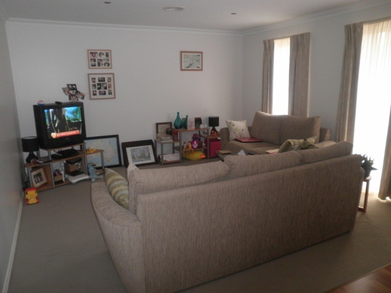 2/9 Betts Court, Swan Hill VIC 3585