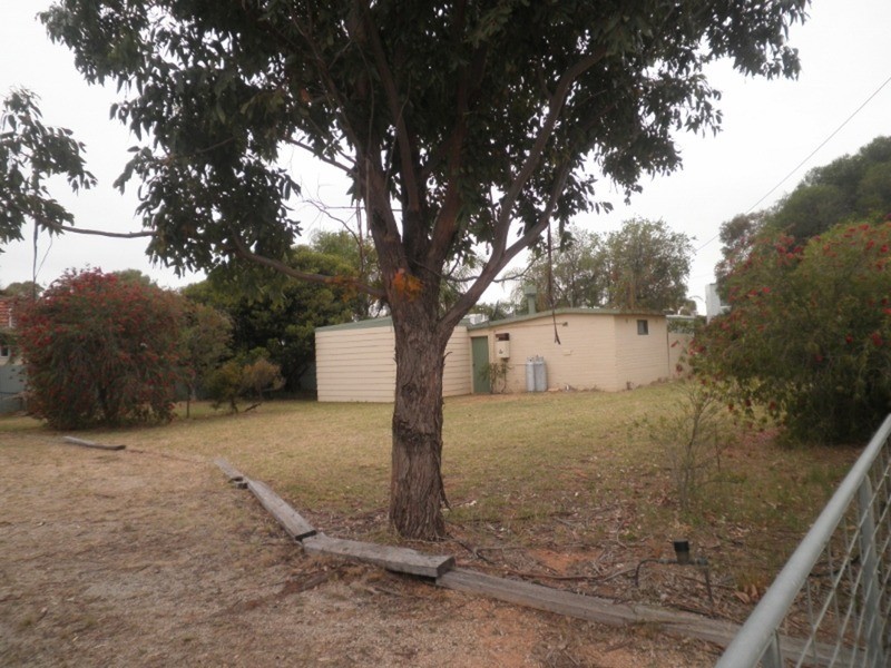 43 Murray Valley Highway, Lake Boga VIC 3584