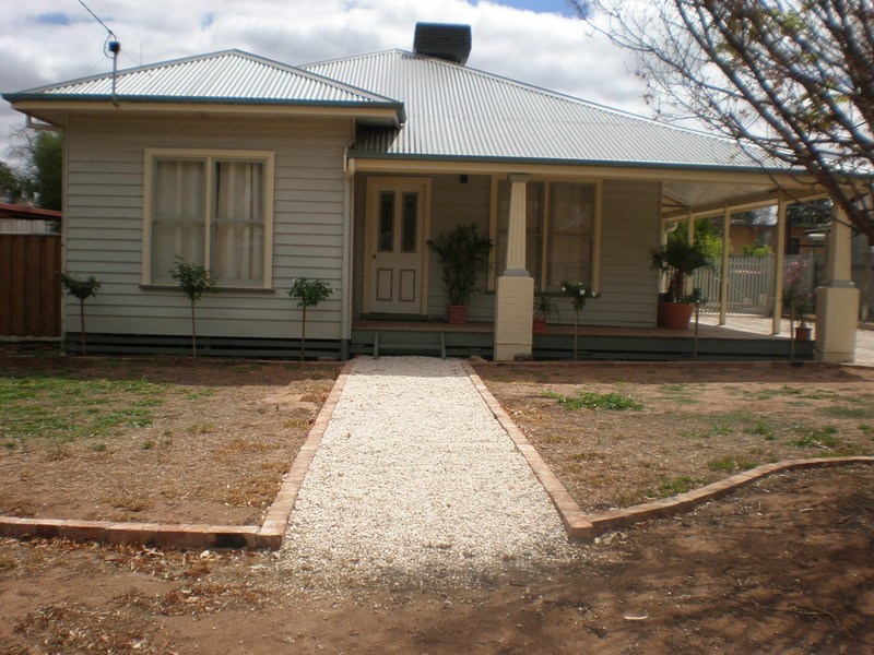 6 Kimberley Avenue, Swan Hill VIC 3585