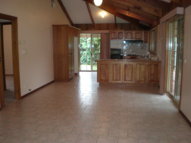 8 Ellwood Court, Swan Hill VIC 3585