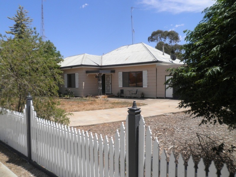 35 Mildred Street, Quambatook VIC 3540