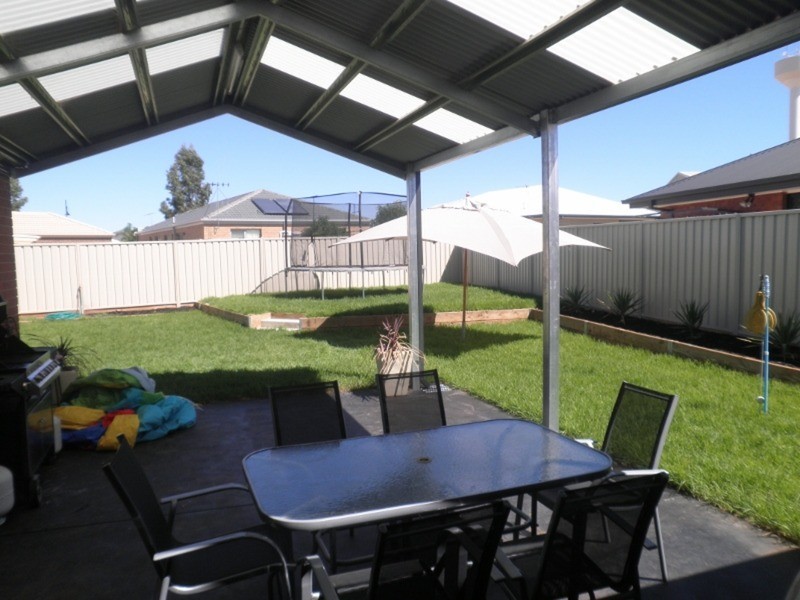 5 Yorrell Close, Swan Hill VIC 3585