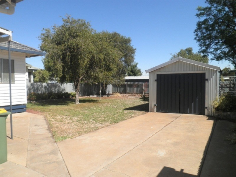 158 Stradbroke Avenue, Swan Hill VIC 3585