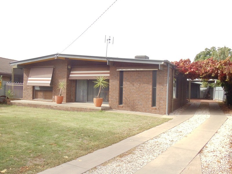 23 Holloway Grove, Swan Hill VIC 3585