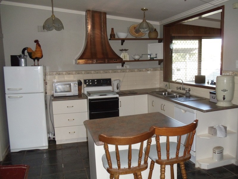 23 Holloway Grove, Swan Hill VIC 3585