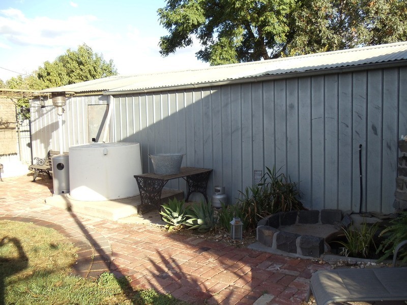 23 Holloway Grove, Swan Hill VIC 3585