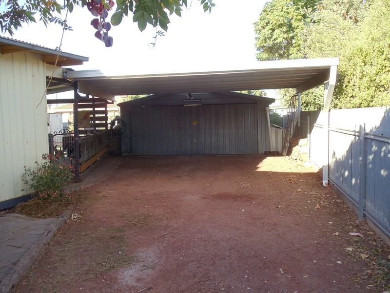 23 Holloway Grove, Swan Hill VIC 3585