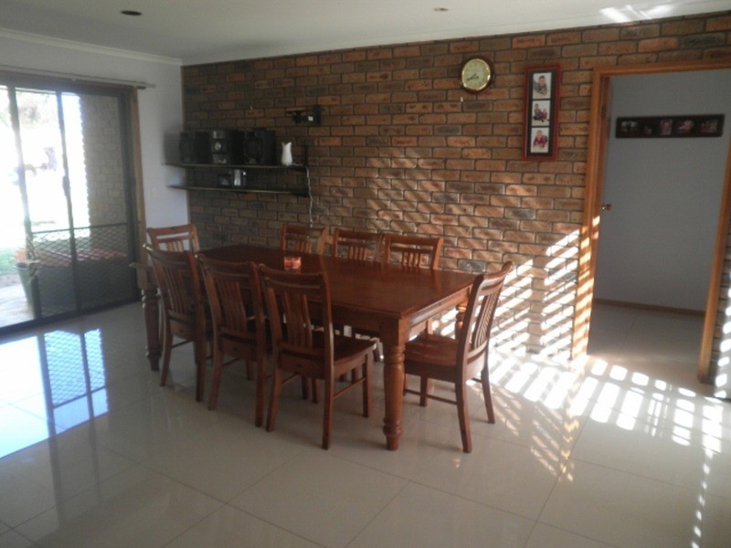 8 Barwick Court, Swan Hill VIC 3585