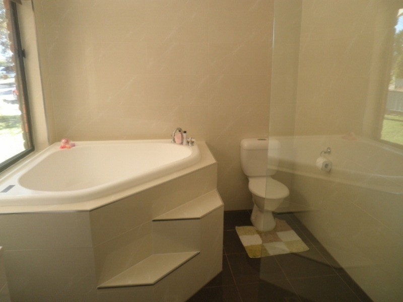 8 Barwick Court, Swan Hill VIC 3585