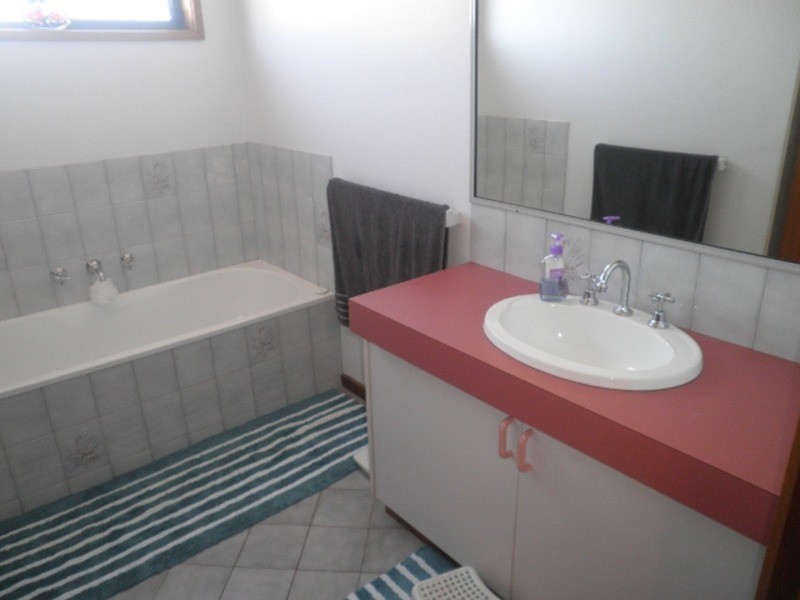 8 Barwick Court, Swan Hill VIC 3585