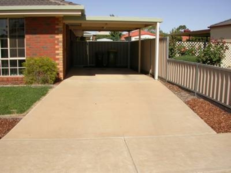 1/7 Cleeland Drive, Swan Hill VIC 3585