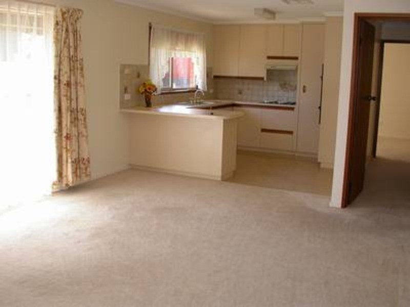 2/10 Everingham Street, Swan Hill VIC 3585