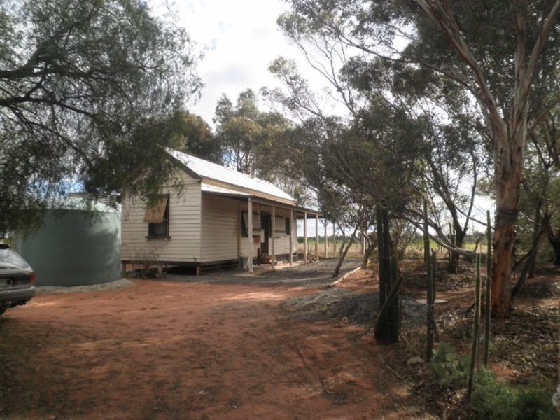 893 Murray Valley Highway, Swan Hill VIC 3585