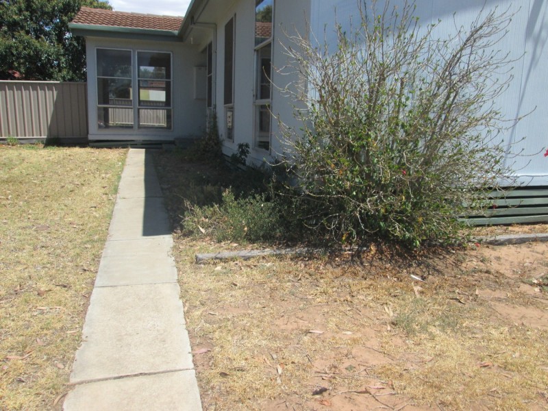 10 Harrison Crescent, Swan Hill VIC 3585