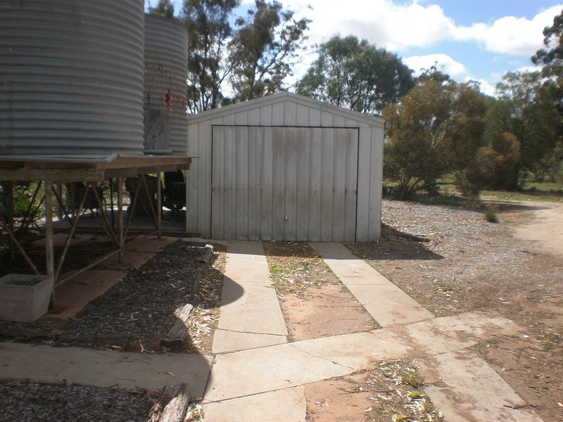 2298 Murray Valley Highway, Vinifera VIC 3591