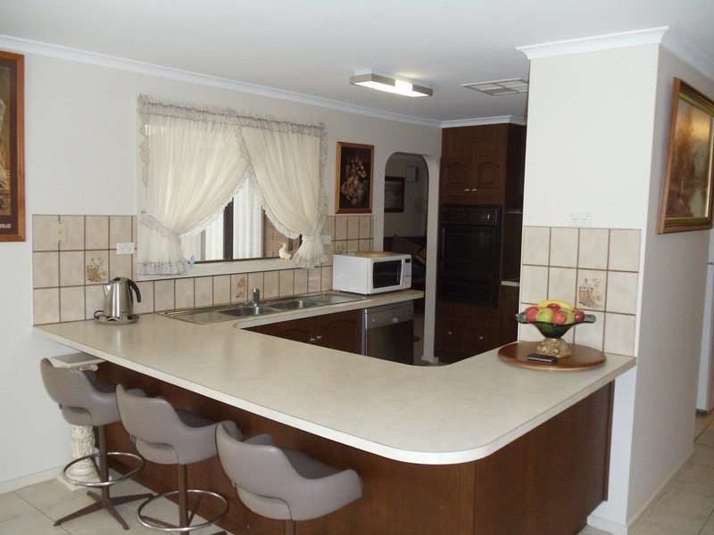 51 Parkview Drive, Swan Hill VIC 3585