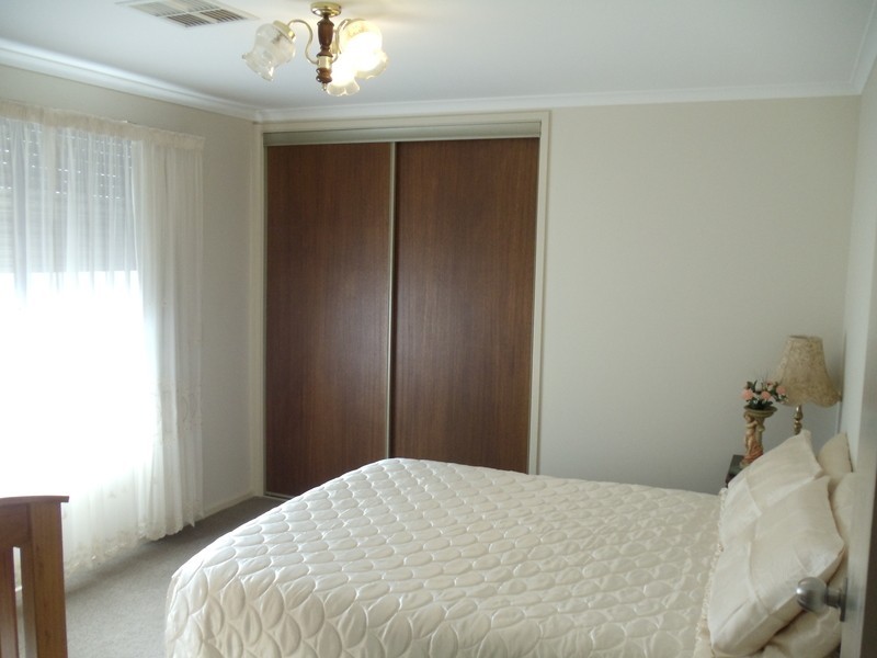 51 Parkview Drive, Swan Hill VIC 3585