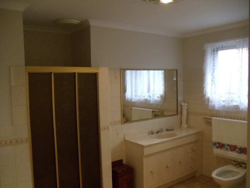 51 Parkview Drive, Swan Hill VIC 3585