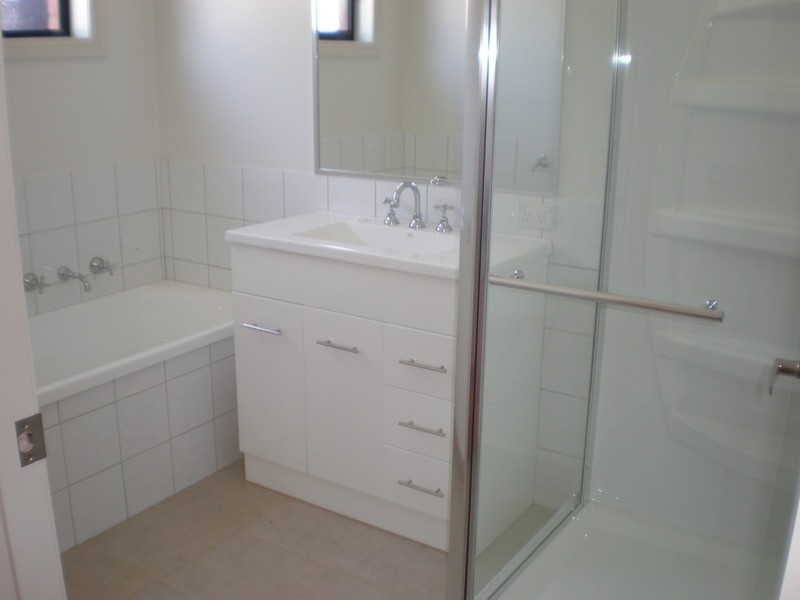 2/9 Betts Court, Swan Hill VIC 3585