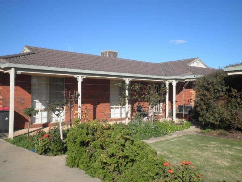 2/7 Cleeland Drive, Swan Hill VIC 3585