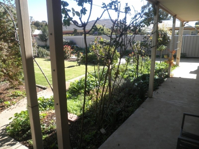 2/7 Cleeland Drive, Swan Hill VIC 3585