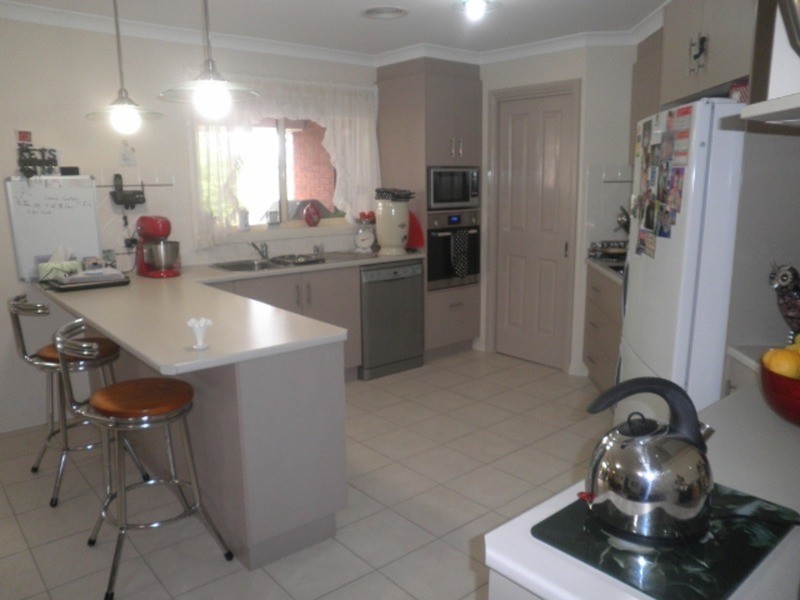 27 Village Way, Swan Hill VIC 3585