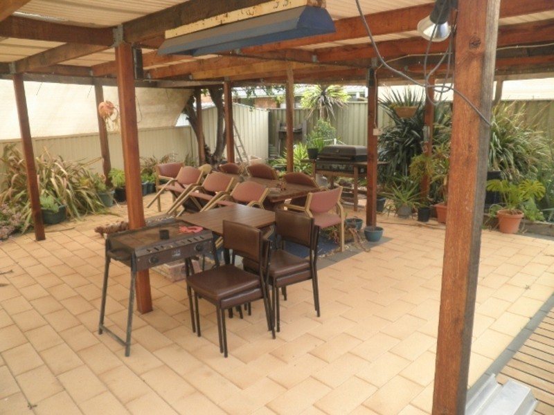 114 Stradbroke Avenue, Swan Hill VIC 3585