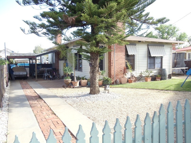 1 Sellick Street, Swan Hill VIC 3585