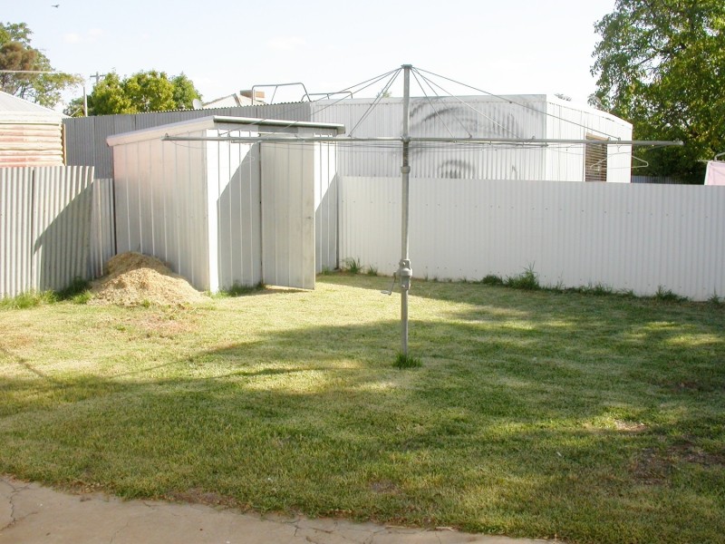 88 Stradbroke Avenue, Swan Hill VIC 3585