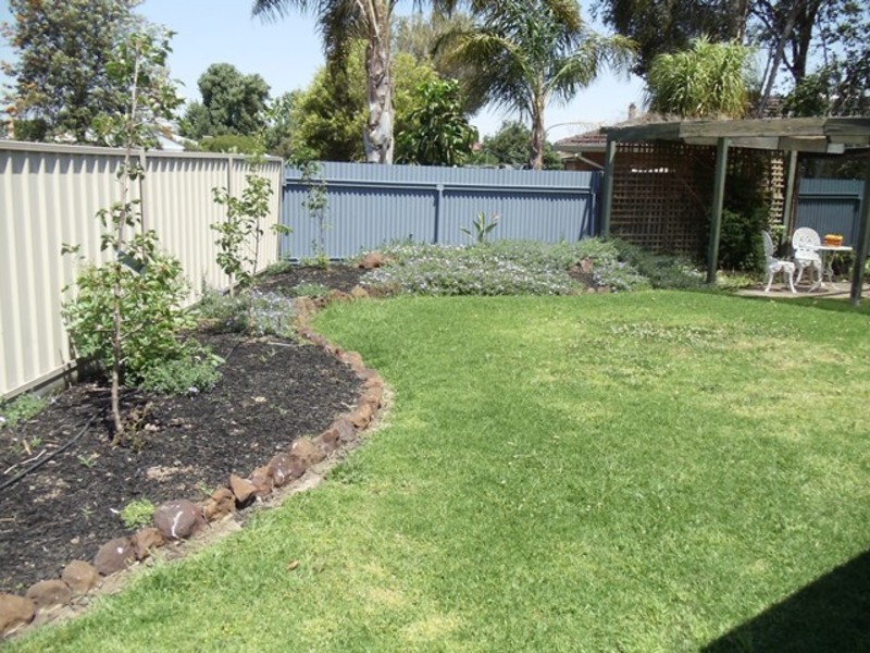 33 Mellor Grove, Swan Hill VIC 3585