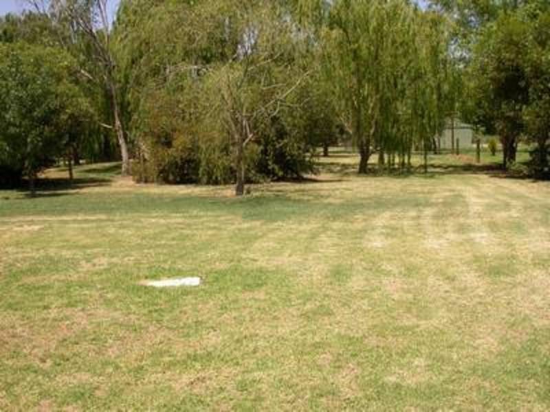 3-5 River Oaks Drive, Swan Hill VIC 3585