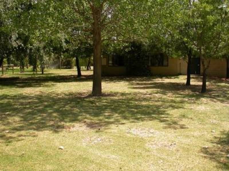 3-5 River Oaks Drive, Swan Hill VIC 3585