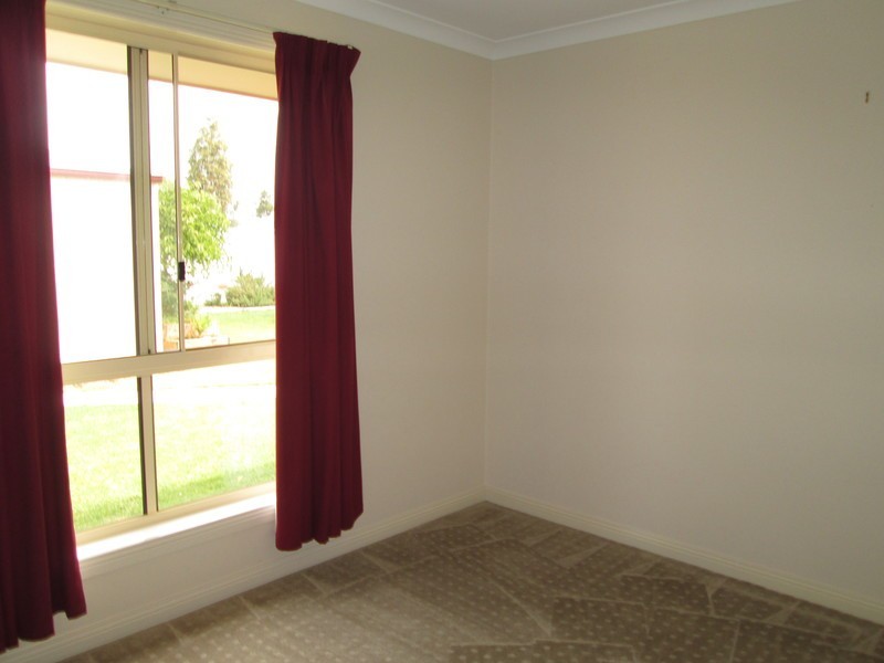 27 Village Way, Swan Hill VIC 3585