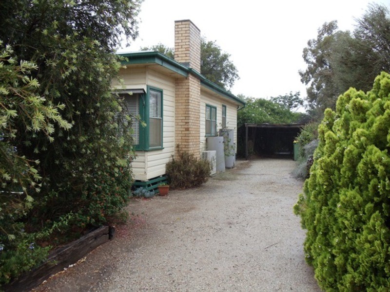 18 Pioneer Street, Manangatang VIC 3546