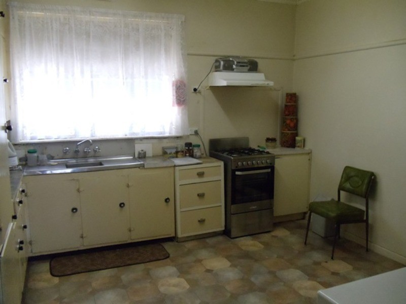 11 Beveridge Street, Piangil VIC 3597