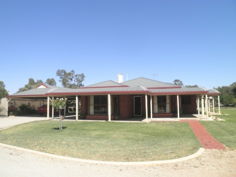 27 Mortoo Street, Swan Hill VIC 3585