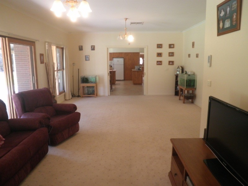 27 Mortoo Street, Swan Hill VIC 3585