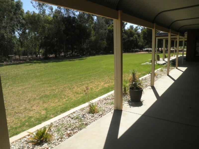 27 Mortoo Street, Swan Hill VIC 3585