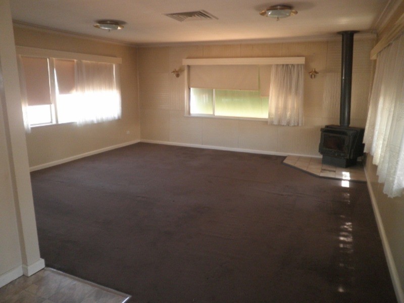 35 Palaroo Street, Swan Hill VIC 3585