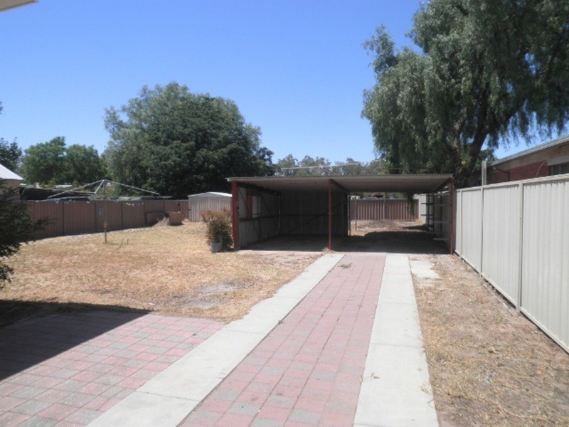 35 Palaroo Street, Swan Hill VIC 3585