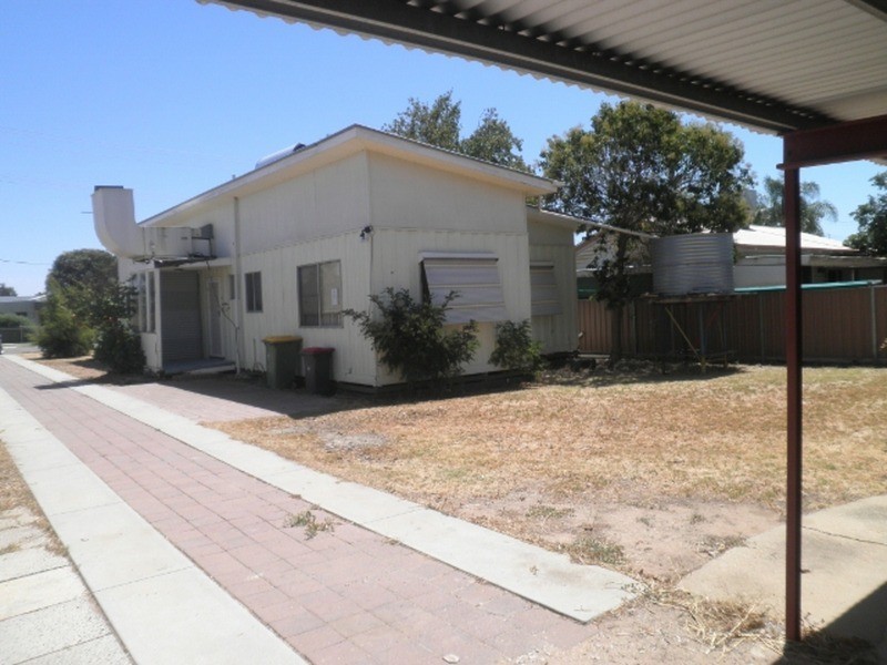 35 Palaroo Street, Swan Hill VIC 3585