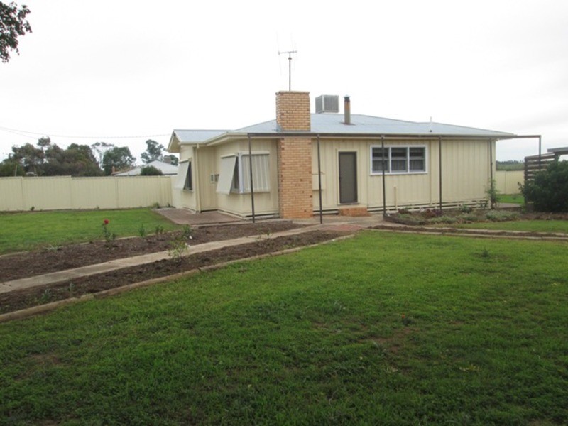 52 Marraboor  Street, Lake Boga VIC 3584