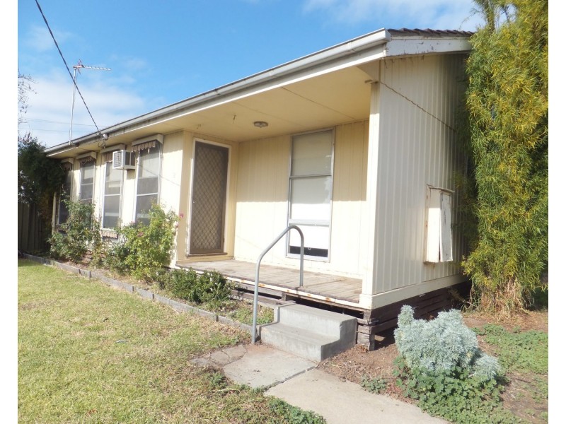 2 Harrison Crescent, Swan Hill VIC 3585