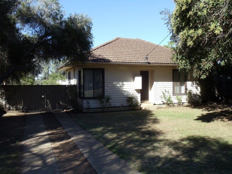 13 Allan Street, Nyah West VIC 3595