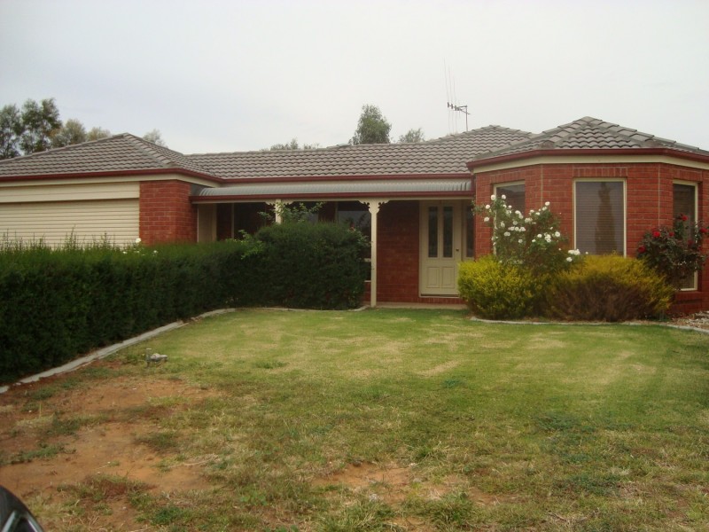 4 Lisa Court, Swan Hill VIC 3585